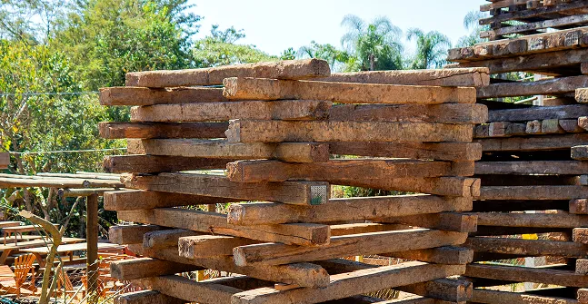 Pallet de madeira Pau Brasil